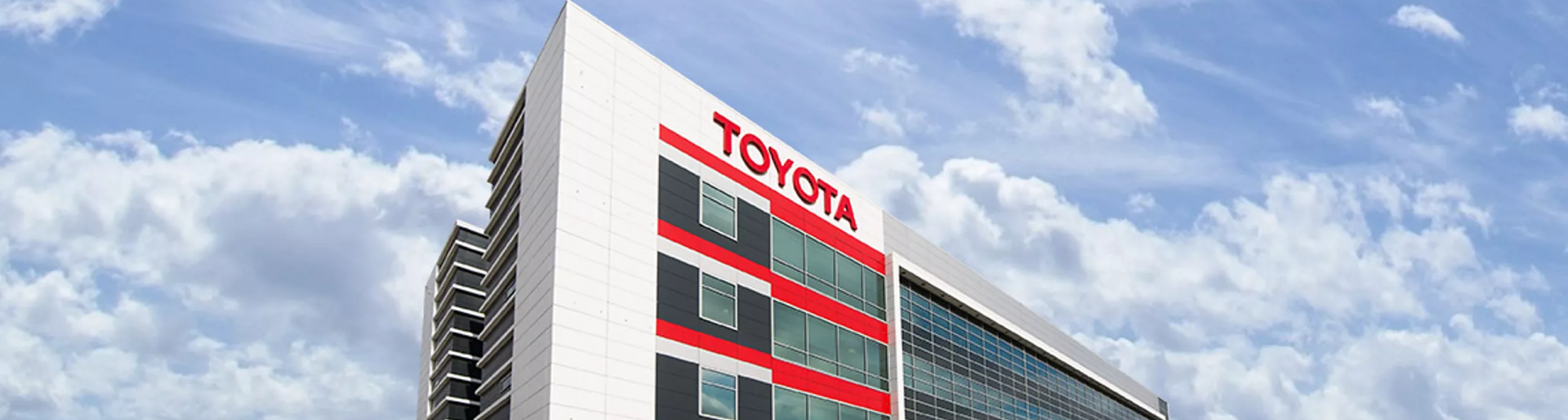 Изображение на странице TOYOTA ПОДВЕЛА ИТОГИ ПРОДАЖ В РОССИИ ЗА 2021 ГОД Тойота Центр Тамбов